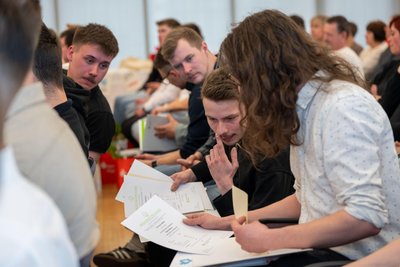 Gesellenfreisprechung im Komturhof Plauen. Es ging um Zeugnisse, gute Noten – und die Aufstiegschancen in der vogtländischen Handwerksbranche.