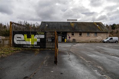 Energy for future - e4f - steht am Tor der Firma an der Bundesstraße 283 in Eibenstock. Die Energie für die Zukunft soll hier in Form von Pflanzenkohle hergestellt werden.