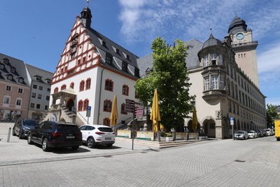Die Tourist-Information ist im Plauener Rathaus untergebracht.