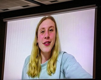 Umfragesiegerin Jenny Nowak schickte eine Videobotschaft nach Plauen. Die 20-Jährige zählt auch beim Kampf um die Aufnahme der Nordischen Kombination der Frauen ins olympische Programm auf die Fans im Vogtland.