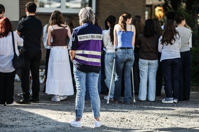 Notfallseelsorger helfen Betroffenen und Mitschülern nach dem schweren Unfall in Dinslaken