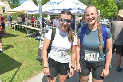 Hanna Hörmann und Sophie Katzenwadel aus Stuttgart bei der Fassathlon-WM. Für Hanna, deren Bruder an der TU Bergakademie Freiberg studiert, war es die zweite Teilnahme. Sie gewann bei den Frauen.