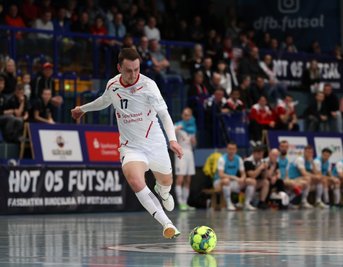 Der dreifache HOT-05-Torschütze Ondrej Mica und seine Teamkameraden wussten am Samstag beim Heimspiel gegen Düsseldorf 354 Zuschauer im Hot-Sportzentrum hinter sich. 