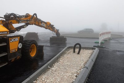 Auf dem Fichtelberg wird derzeit ein Kreisverkehr errichtet.