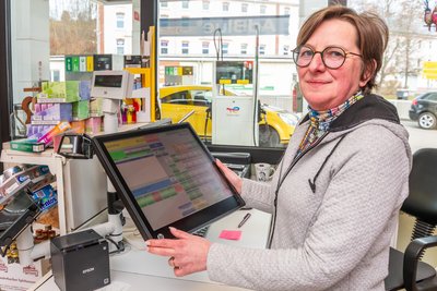 Kathleen Bellmann-Duschinger ist die Eigentümerin der Tankstelle in Pockau.