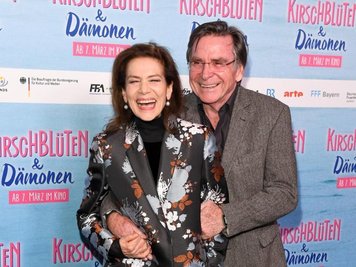            Hannelore Elsner und Elmar Wepper bei der Premiere des Films «Kirschblüten und Dämonen».