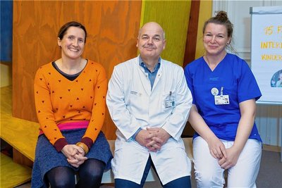 Engagieren sich für junge Patienten: Ulrike Grundmann vom Sonnenstrahl-Verein, Professor Ralf Knöfler und Stationsleiterin Antje Berg. 