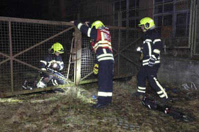 Hindernisse im Gelände erschwerten den Einsatz an den Wanderer-Werken.
