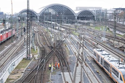 Wegen Bauarbeiten können Züge den Dresdner Hauptbahnhof am Sonnabend nicht anfahren.