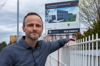 Pierre Rey wird ab 2027 der Chef von 250 Beschäftigten sein. Er ist maßgeblich beteiligt am Ausbau des EAO-Standortes in Auerbach. Dort entsteht aktuell eine neue Halle.