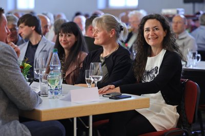 Die neue sächsische Justizministerin Constanze Geiert (CDU, rechts im Bild) hat jahrelang als Anwältin für die Sache St. Egidiens gekämpft.