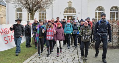 Die Wanderfreunde, die 12, 21 oder 25 Kilometer unter die Füße genommen haben, sind bis zum Nachmittag wieder im Ziel angekommen.
