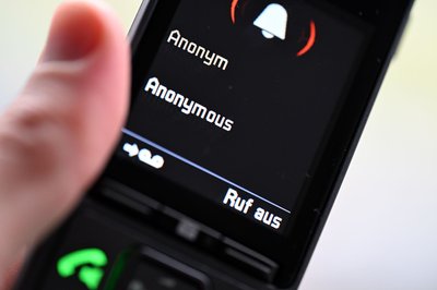 Ein Mann aus dem Vogtlandkreis hat bei einem Anlagebetrug im Internet fast 50.000 Euro verloren. (Symbolbild) 