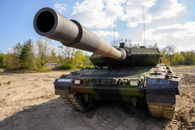 Ein Kampfpanzer der Bundeswehr vom Typ Leopard 2: Wegen des russischen Angriffskrieges liefert Deutschland besonders viele Rüstungsgüter zur Verteidigung der Ukraine.