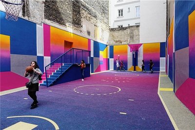 In Chemnitz könnte nach französischem Vorbild ein bunter Basketball-Platz entstehen. 