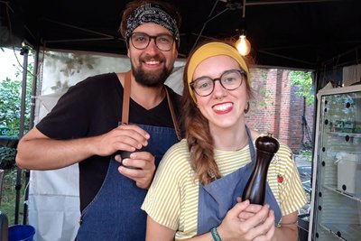 Daniel Meier und Sarah Kouril auf der Ibug in Leipzig. Von dort haben sie einen Gast nach Stollberg gelotst.