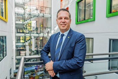 Landrat Rico Anton hat sich mit der Dienstaufsichtsbeschwerde gegen den Elterleiner Bürgermeister befasst. Er sah aber kein Fehlverhalten bei Jörg Hartmann.