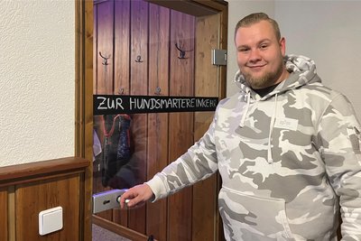 Philipp Schürer wird die Hundsmartereinkehr am Oberbecken in Markersbach am 9. Mai bereits ab 11 Uhr aufschließen.
