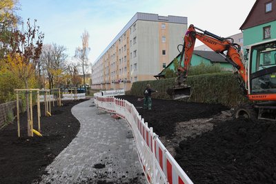 Aus Richtung Buswendestelle wurde in Heide ein neuer Fußweg angelegt.