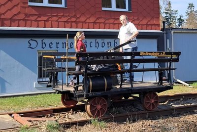 Die Draisine fährt am 30. April in Oberneuschönberg.
