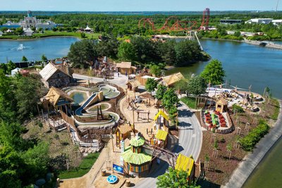 Blick über das neue Idefix-Abenteuerland im Belantis-Park bei Leipzig. Die neue Themenwelt ist der erste Schritt zum Umbau in den Asterix Park Deutschland. Geplant sind Investitionen von rund 100 Millionen Euro.