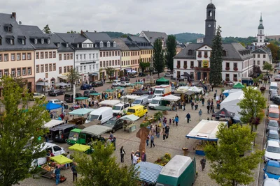 Blick auf den Rochlitzer Regionalmarkt, am 4. April geht es wieder los.