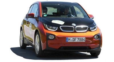  Vier Kandidaten fürs E-Kennzeichen: Der BMW i3 ist ein reines E-Auto, aber optional auch mit Reichweitenverlängerer ("Range Extender") zu haben. 