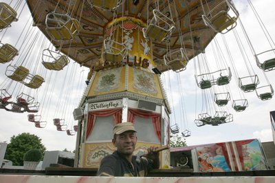 Ob auch der Wellenflug ab Ende Juli zum Sommerrummel gehören wird? Es gibt seit Corona die erste Kirmes in Plauen. 