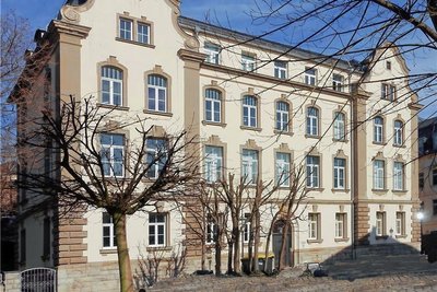 Hinter der Fassade des Vogtlandkonservatoriums in Plauen laufen die letzten Vorbereitungen für das Abschlusskonzert am Samstag.