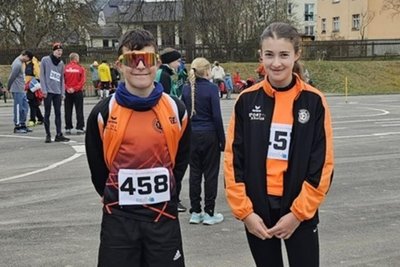 Enzo Reißig und Meryem Mustafov von der WSG Schwarzenberg-Wildenau haben die Freiluftsaison eröffnet.