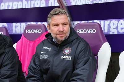 Sportgeschäftsführer Michael Tarnat fühlt sich im Erzgebirge wohl. Doch bleibt er auch im Abstiegsfall? Fraglich.