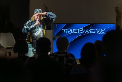 Carl mit Zeh war ein Comedian, der zur Stand-up-Comedy-Nacht zu Gast war. Das Format soll fortgesetzt werden.