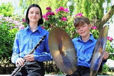 Cousine und Cousin: Elise Dwinger und Karl Emmrich spielen gemeinsam in der Bläserjugend Thum und waren auch am Wochenende beim "Dreiklang" dabei. 