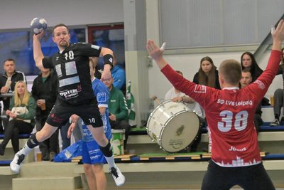 Christian Becher und seine Zwönitzer wollen sich am Samstag gegen Delitzsch für die Hinspielpleite revanchieren.