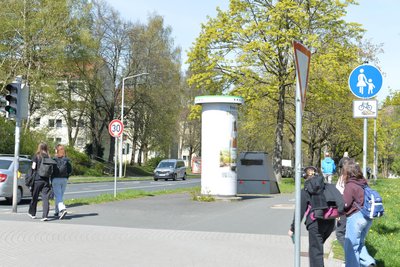 Der Blitzer an der Kreuzung Karl-Kegel-Straße/Forstweg in Freiberg wurde beschädigt.
