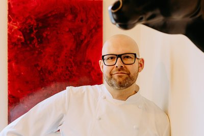 Jens Franke hat in einem 4-Sterne-Hotel im Schwarzwald seinen Beruf erlernt. Seine Fähigkeiten stellt er nun unter dem Motto „regional anders“ unter Beweis.