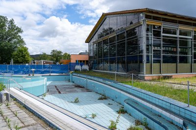 Seit Herbst 2022 ist das Waldbad Brunn geschlossen. Noch ist unklar, was aus der Fläche wird.