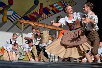 Moderne Tradition: das Folkloretanzensemble Rudolstadt.