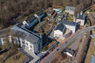 In der Rehabilitationsklinik in Thermalbad Wiesenbad wurden 2025 fast 81.000 Übernachtungen gezählt.