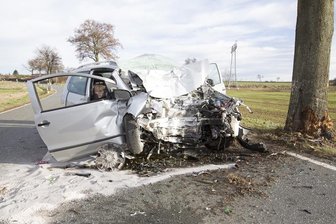 78-Jähriger stirbt bei Unfall auf B 92 in Oberlosa -