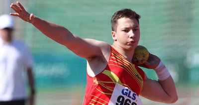 Kugelstoßer Shaun-Paul Fritzsche vom SV Vorwärts Zwickau konnte seine Jahresbestleistung um fast 50 Zentimeter verbessern. 