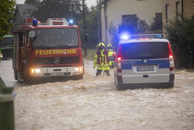 Feuerwehr und Polizei sind vor Ort.