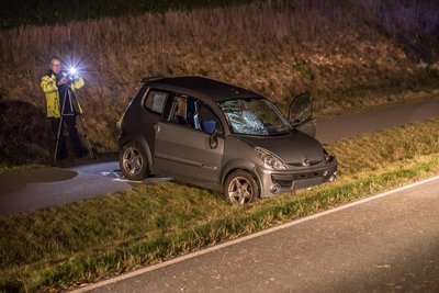 Ein Kleinkraftrad war mit einem Sonderfahrzeug - einem Auto mit Begrenzung auf 45 Kilometer pro Stunde und Sonderkennzeichen - kollidiert. 