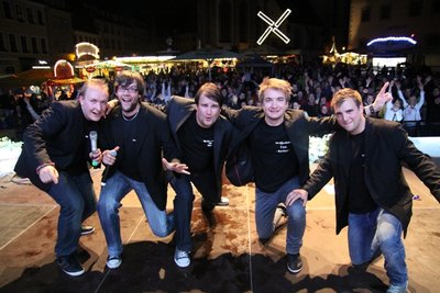 Die fünf Musiker der Freiberger Band Die Notendealer.