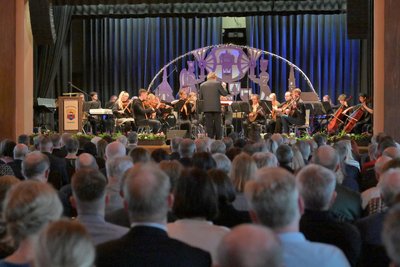 Ensembles der Kreismusikschule und die Stadtkapelle Stollberg setzen musikalische Glanzpunkte.