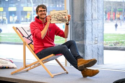 Felix Schmöhl hat sein Skizzenbuch stets bei sich.
