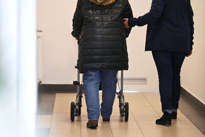 Hilfe für privat Pflegende gibt es im Vogtland durch mehrere Angebote.