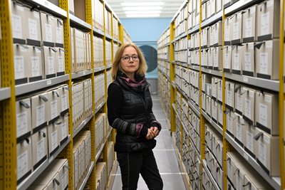 Annette Zehnter im Stasi-Unterlagen-Archiv. Allein dort harren 700 Aktenmeter zur Wismut der Entdeckung.