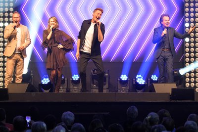 Mitch Keller, Linda Hesse, Maximilian „Maxi“ Arland und Uwe Busse am Montagnachmittag auf der Tivoli-Bühne in Freiberg.