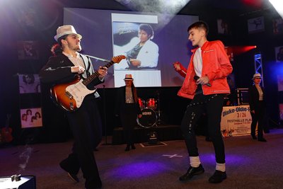 Dorian (rechts) und Leon Sammler legten eine lupenreine Michael-Jackson-Nummer hin.